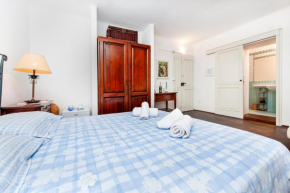 Quarantotto Room